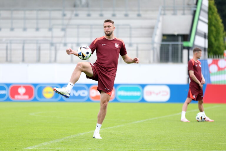 HANOWER 24.06.2024
TRENING REPREZENTACJI POLSKI NA EURO 2024 --- POLISH FOOTBALL NATIONAL TEAM TRAINING SESSION ON EURO 2024 IN HANOVER
SEBASTIAN WALUKIEWICZ
FOT. PIOTR KUCZA/400mm.pl