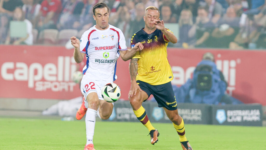 ZABRZE 02.08.2024
MECZ PKO EKSTRAKLASA SEZON 2024/25  POLISH FOOTBALL TOP LEAGUE MATCH : GORNIK ZABRZE - POGON SZCZECIN
MANU SANCHEZ KAMIL GROSICKI
FOT. MICHAL CHWIEDUK / 400mm.pl