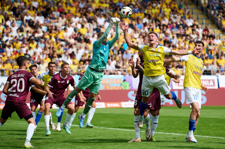 LUBLIN 04.08.2024
PKO EKSTRAKLASA SEZON 2024/25 MOTOR LUBLIN - KORONA KIELCE --- POLISH FOOTBALL TOP LEAGUE MATCH MOTOR LUBLIN - KORONA KIELCE  
N/Z Xavier Dziekonski, Samuel Mraz, Adrian Dalmau, Hubert Zwozny, Pau Resta, Kaan Caliskaner, 
FOT. PIOTR JARUGA / 400mm.pl