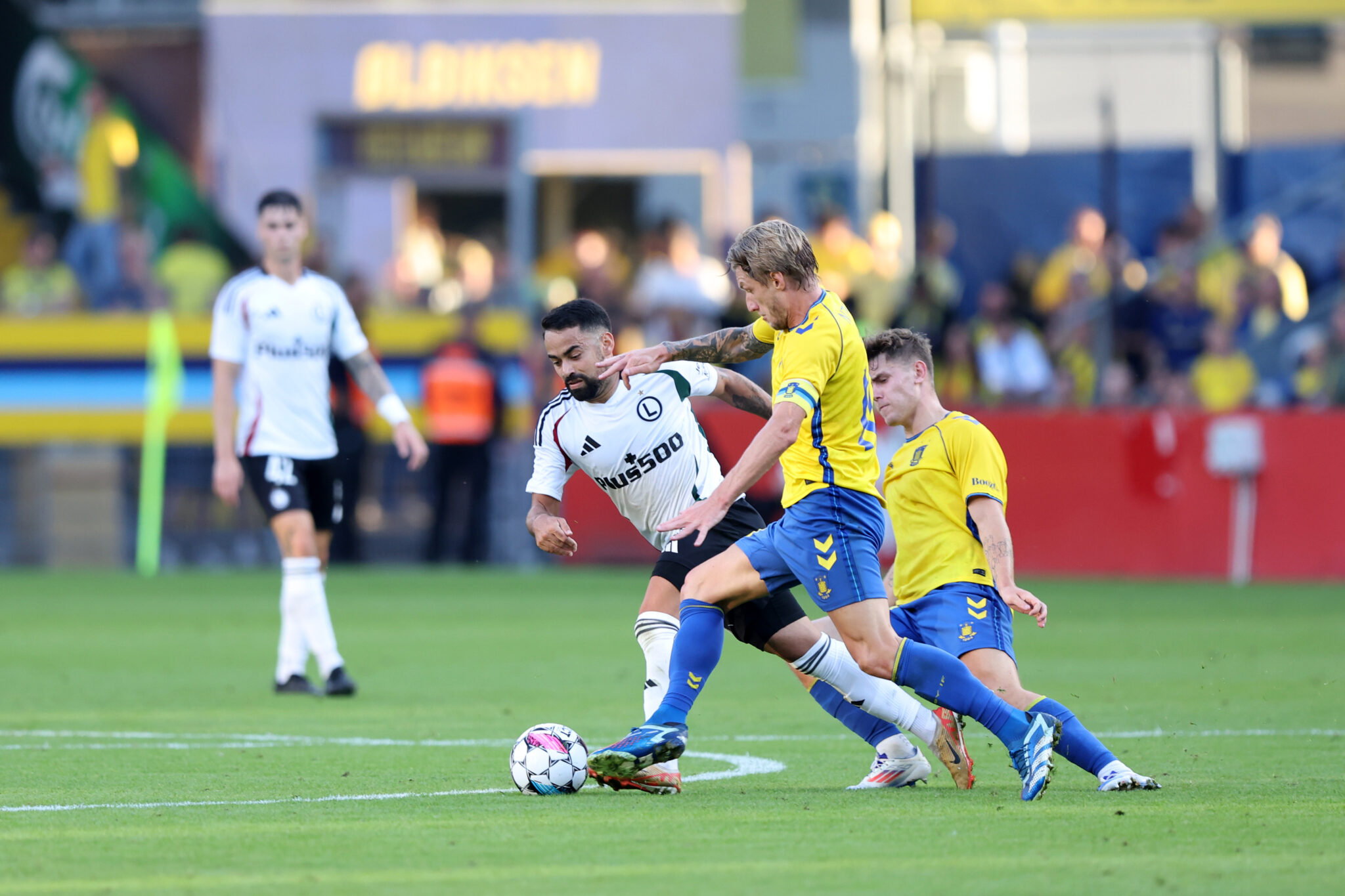 BRONDBYVESTER 08.08.2024
PIERWSZY MECZ III RUNDA ELIMINACYJNA LIGA KONFERENCJI SEZON 2024/25: BRONDBYERNES IF - LEGIA WARSZAWA --- UEFA CONFERENCE LEAGUE THIRD QUALIFYING ROUND FIRST MATCH: BRONDBY IF - LEGIA WARSAW
LUQUINHAS  DANIEL WASS  FILIP BUNDGAARD
FOT. PIOTR KUCZA/400mm.pl