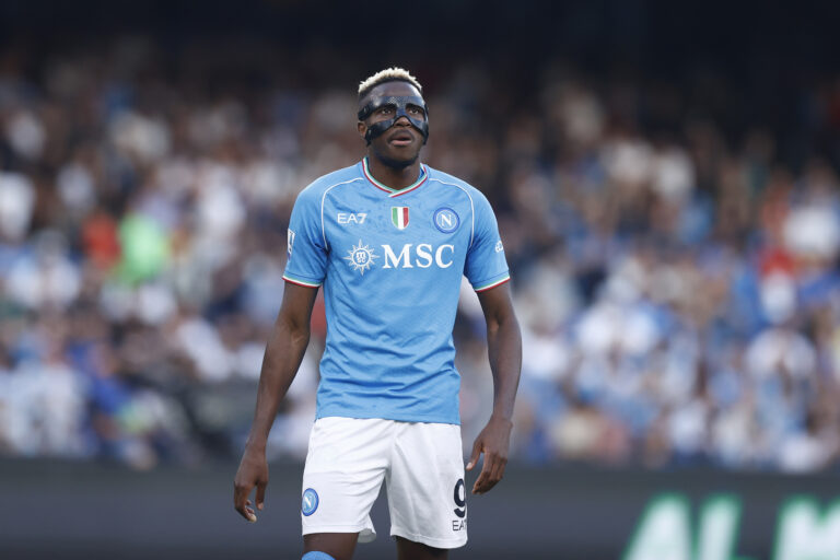 Victor Osimhen (SSC Napoli) schaut, Serie A TIM, SSC Napoli vs US Lecce, Diego Armando Maradona Stadion am 26. May 2024 in Naples, Italien. (Foto von Matteo Ciambelli / DeFodi Images)

Victor Osimhen (SSC Napoli) looks on, Serie A TIM, SSC Napoli vs US Lecce, Diego Armando Maradona Stadium on May 26, 2024 in Naples, Italy. (Photo by Matteo Ciambelli / DeFodi Images)  
LIGA WLOSKA PILKA NOZNA SEZON 2023/2024
FOT. DEFODI IMAGES/newspix.pl / 400mm.pl

POLAND ONLY !!!
---
newspix.pl / 400mm.pl