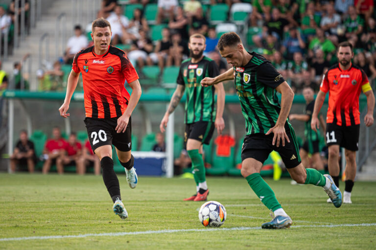 STALOWA WOLA 16.08.2024
MECZ 5. KOLEJKA BETCLIC I LIGA SEZON 2024/25 --- POLISH FIRST LEAGUE FOOTBALL MATCH: STAL STALOWA WOLA - CHROBRY GLOGOW
PATRYK SZWEDZIK
FOT. MICHAL TRZPIS/400MM.PL