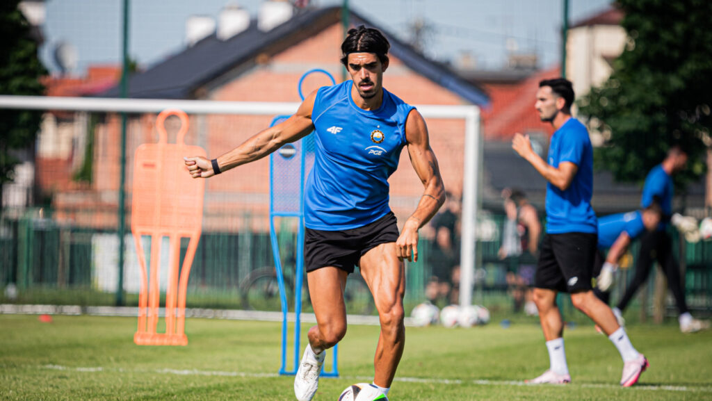 MIELEC 17.06.2024
PKO EKSTRAKLASA -- SEZON 2024/2025 -- PILKA NOZNA TRENING POLISH LEAGUE FOOTBALL PRACTISE
RAFA SANTOS
FOT. MICHAL TRZPIS/400MM.PL