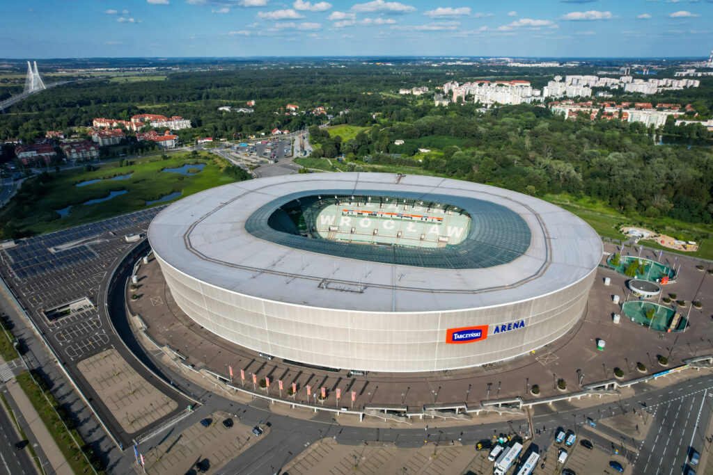 WROCLAW 19.07.2024 
SPORT PILKA NOZNA PKO BANK POLSKI EKSTRAKLASA DRON UAV ARCHITEKTURA Z LOTU PTAKA ARCHITECTURE EAGLE EYE VIEW DRON DJI AIR Z POWIETRZA FOTOGRAFIA LOTNICZA AERIAL PHOTOGRAPHY --- 
NZ STADION MIEJSKI MUNICIPAL STADIUM TARCZYNSKI ARENA WROCLAW , 
FOT. GRZEGORZ RADTKE / 400mm.pl