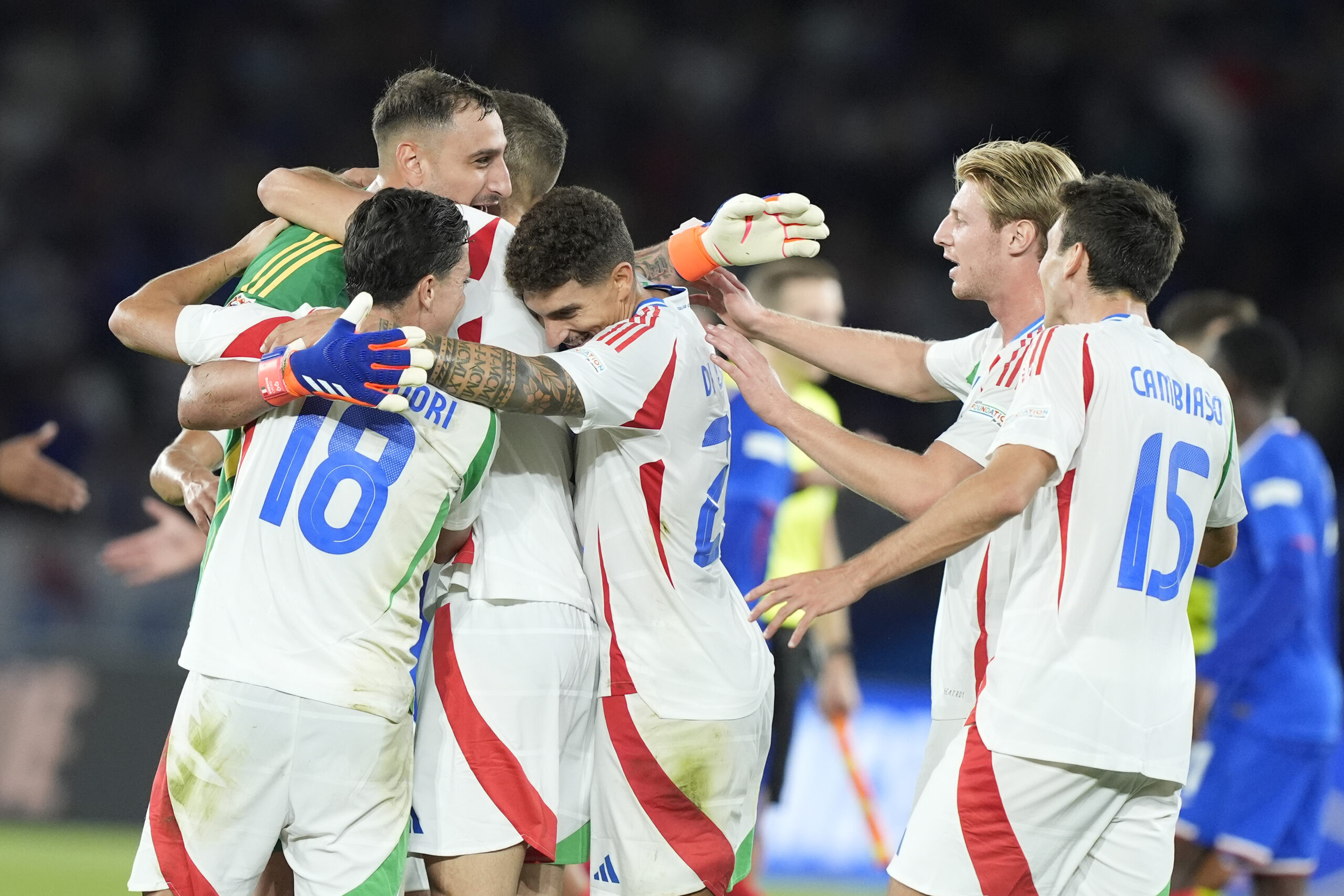 Gianluigi Donnarumma (Italy), Alessandro Buongiorno (Italy), Giacomo Raspadori (Italy) and Giovanni Di Lorenzo (Italy) celebrate after winning during the UEFA Nations League 2024/2025 League A - Group 2 match between France and Italy at Parc des Princes on September 6, 2024 in Paris, France.   (Photo by Matteo Ciambelli/DeFodi Images)  
LIGA NARODOW UEFA PILKA NOZNA SEZON 2024/2025
FRANCJA v WLOCHY
FOT. DEFODI IMAGES/newspix.pl / 400mm.pl

POLAND ONLY !!
---
newspix.pl / 400mm.pl