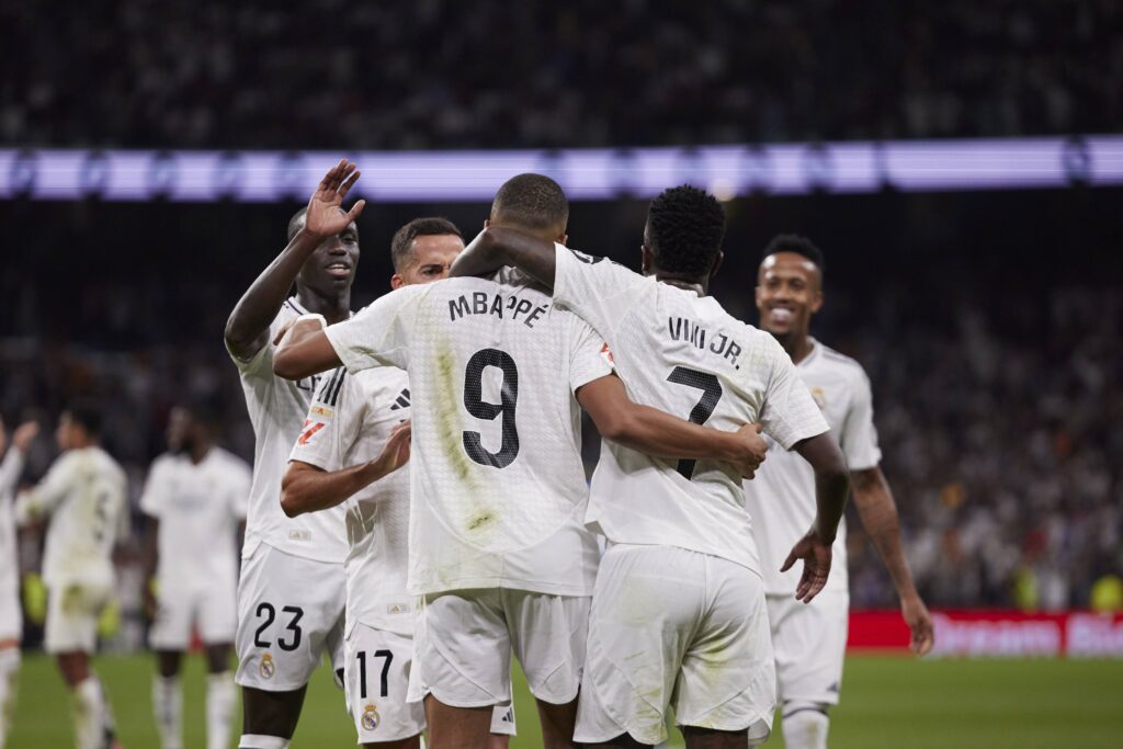 Kyliam Mbappe (Real Madrid CF) celebrates after scoring his team‘s second goal with team mates during the LaLiga match between Real Madrid and CD Alaves at Santiago Bernabeu on September 24, 2024 in Madrid, Spain.   (Photo by Manu Reino/DeFodi Images)  
LIGA HISZPANSKA PILKA NOZNA SEZON 2024/2025
FOT. DEFODI IMAGES/newspix.pl / 400mm.pl

POLAND ONLY !!
---
newspix.pl / 400mm.pl