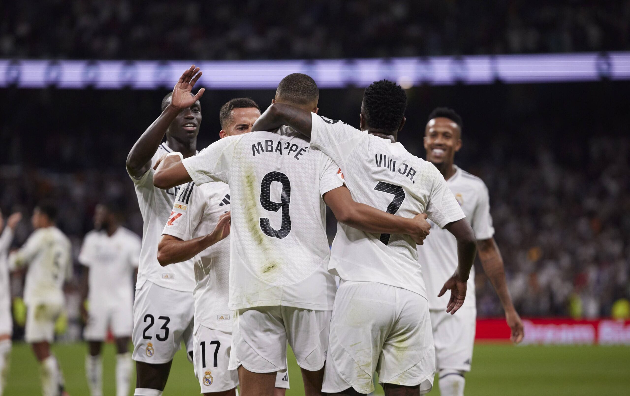 Kyliam Mbappe (Real Madrid CF) celebrates after scoring his team‘s second goal with team mates during the LaLiga match between Real Madrid and CD Alaves at Santiago Bernabeu on September 24, 2024 in Madrid, Spain.   (Photo by Manu Reino/DeFodi Images)  
LIGA HISZPANSKA PILKA NOZNA SEZON 2024/2025
FOT. DEFODI IMAGES/newspix.pl / 400mm.pl

POLAND ONLY !!
---
newspix.pl / 400mm.pl