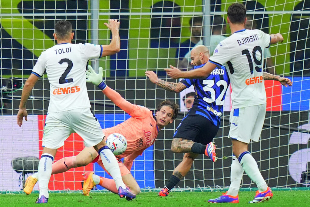 August 30, 2024, Milano, Italia: Federico Dimarco (FC Inter); invalid goal  during the Serie A soccer match between Inter and Atalanta at the San Siro Stadium in Milan, north Italy - Friday , August 30, 2024. Sport - Soccer . (Photo by Spada/Lapresse) (Credit Image: © Spada/LaPresse via ZUMA Press)
LIGA WLOSKA PILKA NOZNA SEZON 2024/2025
FOT. ZUMA/newspix.pl / 400mm.pl
POLAND ONLY!
---
newspix.pl / 400mm.pl