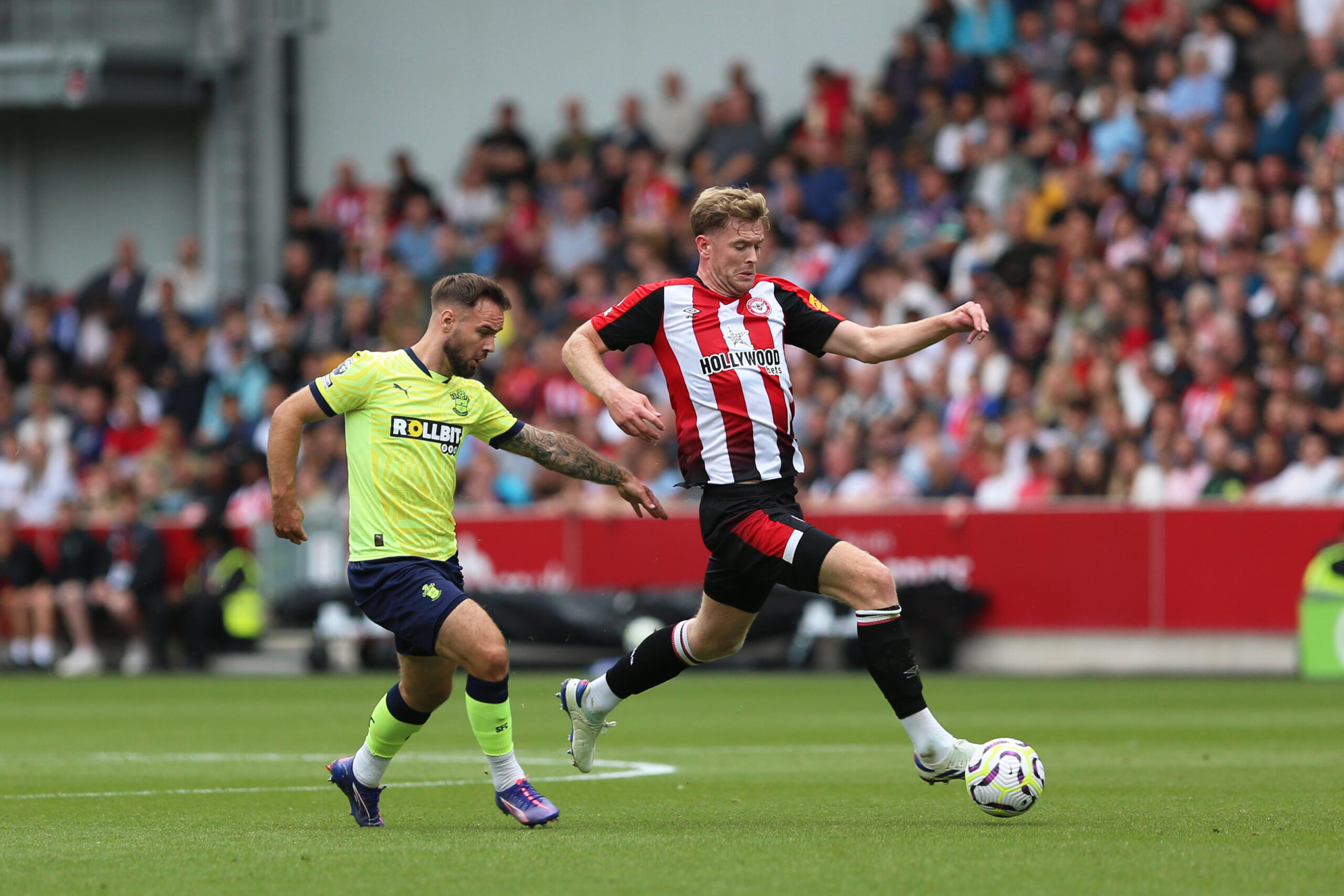 August 31, 2024, London, England, United Kingdom: London, August 31st 2024: Nathan Collins Of Brentford forced to play a back pass pressed by Adam Armstrong of Southampton during the Premier League match between Brentford and Southampton at The GTech Community Stadium on August 31, 2024 in London, England. (Credit Image: © Pedro Soares/Sport Press Photo via ZUMA Press)
LIGA ANGIELSKA PILKA NOZNA SEZON 2024/2025
FOT. ZUMA/newspix.pl / 400mm.pl
POLAND ONLY!
---
newspix.pl / 400mm.pl