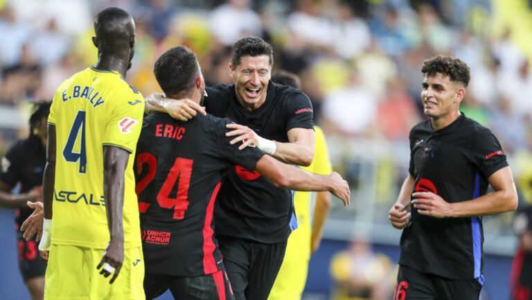 September 22, 2024, Villarreal, Castellon, SPAIN: Robert Lewandowski of FC Barcelona celebrates a goal with teammates during the Spanish league, La Liga EA Sports, football match played between Villarreal CF and FC Barcelona at La Ceramica stadium on September 22, 2024, in Valencia, Spain. (Credit Image: © Ivan Terron/AFP7 via ZUMA Press Wire) 
LIGA HISZPANSKA PILKA NOZNA SEZON 2024/2025
FOT. ZUMA/newspix.pl / 400mm.pl

POLAND ONLY !!!
---
newspix.pl / 400mm.pl