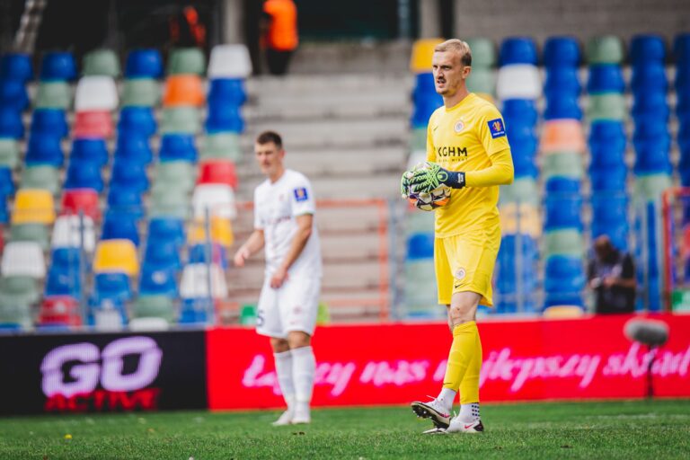 BIELSKO-BIALA 26.09.2024
MECZ 1/32 FINALU PUCHAR POLSKI SEZON 2024/25 --- 1/32 ROUND OF POLISH CUP FOOTBALL MATCH: PODBESKIDZIE BIELSKO-BIALA - ZAGLEBIE LUBIN
NZ jasmin buric
FOT. SZYMON JASZCZUROWSKI / 400mm.pl