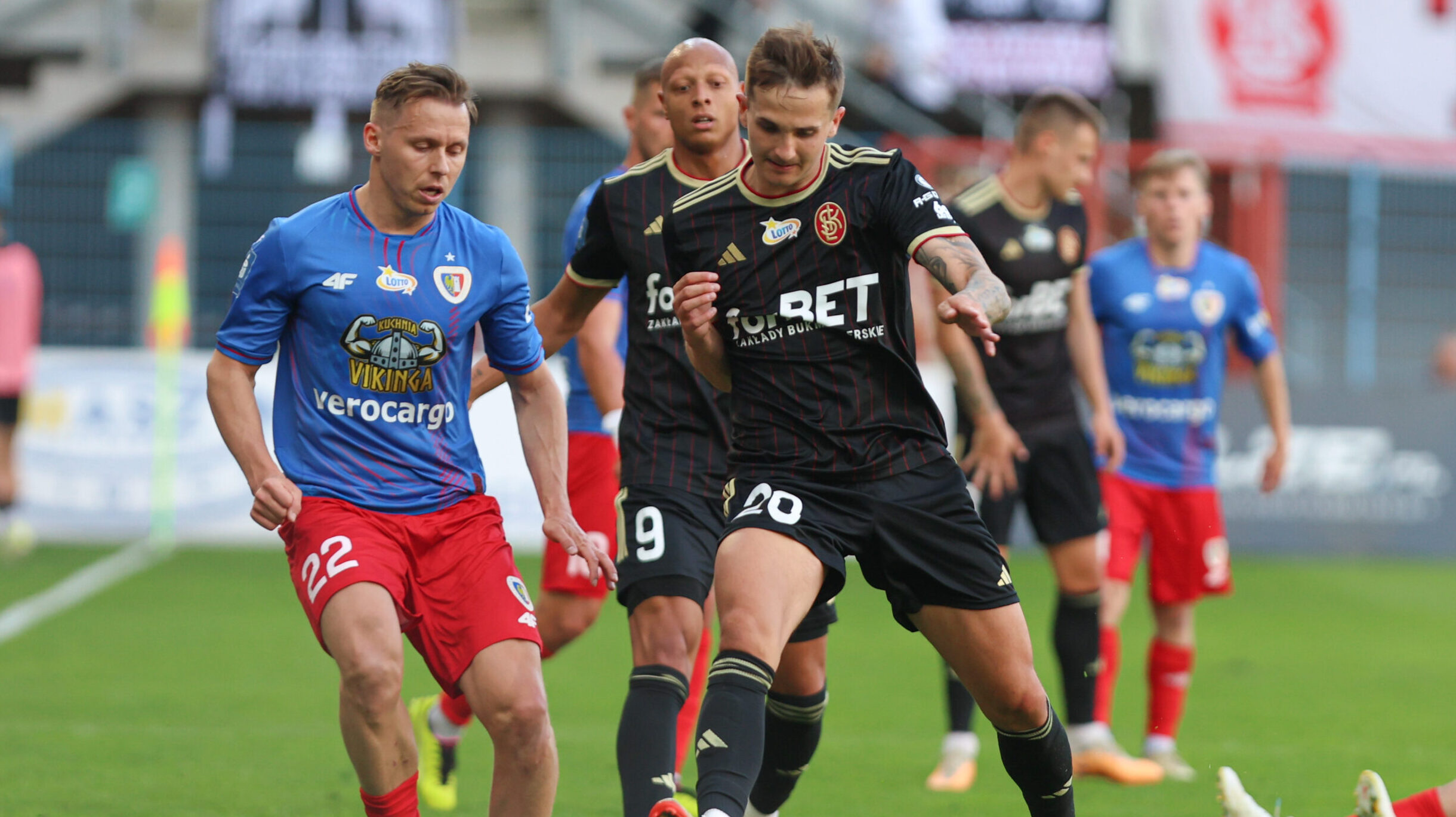 GLIWICE 10.05.2024
MECZ PKO EKSTRAKLASA SEZON 2023/24  POLISH FOOTBALL TOP LEAGUE MATCH : PIAST GLIWICE - LKS LODZ
TOMASZ MOKWA PIOTR JANCZUKOWICZ
FOT. MICHAL CHWIEDUK / 400mm.pl