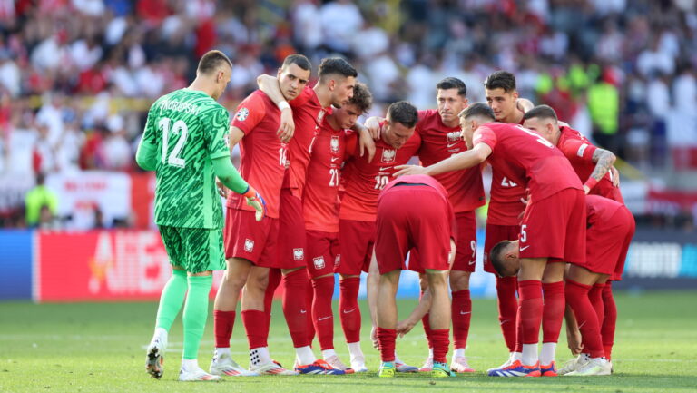 DORTMUND 25.06.2024
MECZ III RUNDA GRUPA D MISTRZOSTW EUROPY 2024: FRANCJA - POLSKA --- THIRD ROUND GROUP D UEFA EURO 2024 MATCH: FRANCE - POLAND
LUKASZ SKORUPSKI  JAKUB KIWIOR  JAKUB MODER  NICOLA ZALEWSKI  PIOTR ZIELINSKI  ROBERT LEWANDOWSKI  KACPER URBANSKI  PILKARZE POLSKI
FOT. PIOTR KUCZA/400mm.pl