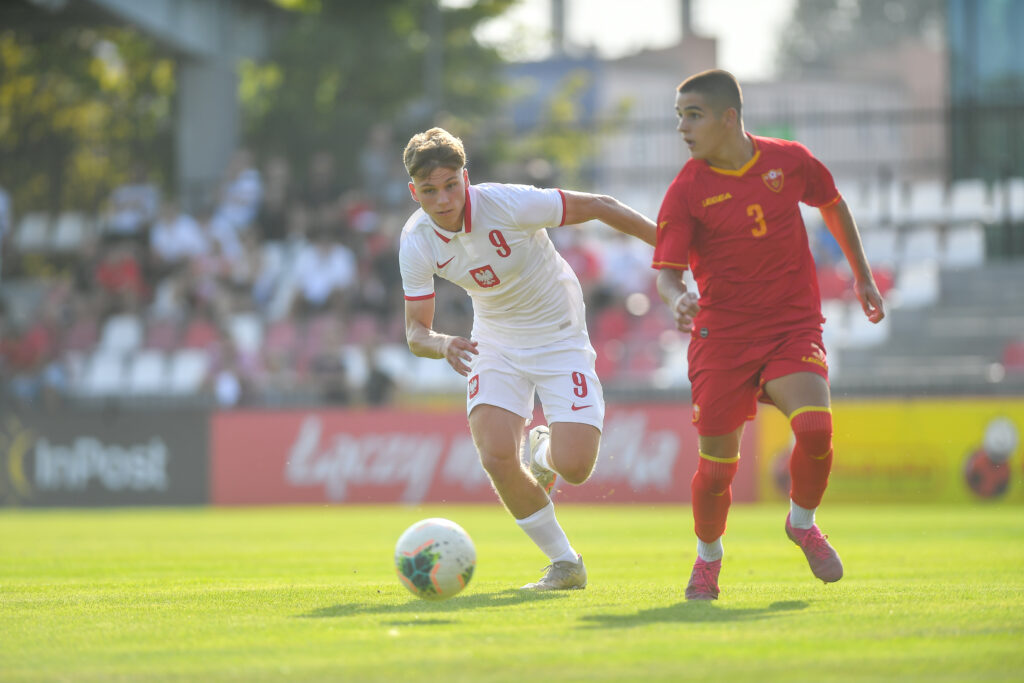 GRODZISK MAZOWIECKI 04.09.2024
TURNIEJ PILKI NOZNEJ O PUCHAR SYRENKI U-17 MECZ: POLSKA - CZARNOGORA --- SYRENKA CUP TOURNAMENT U17 FOOTBALL MATCH: POLAND - MONTENEGRO
FILIP SKORB MARKO GLENDZA
FOT. JACEK PRONDZYNSKI/400mm.pl