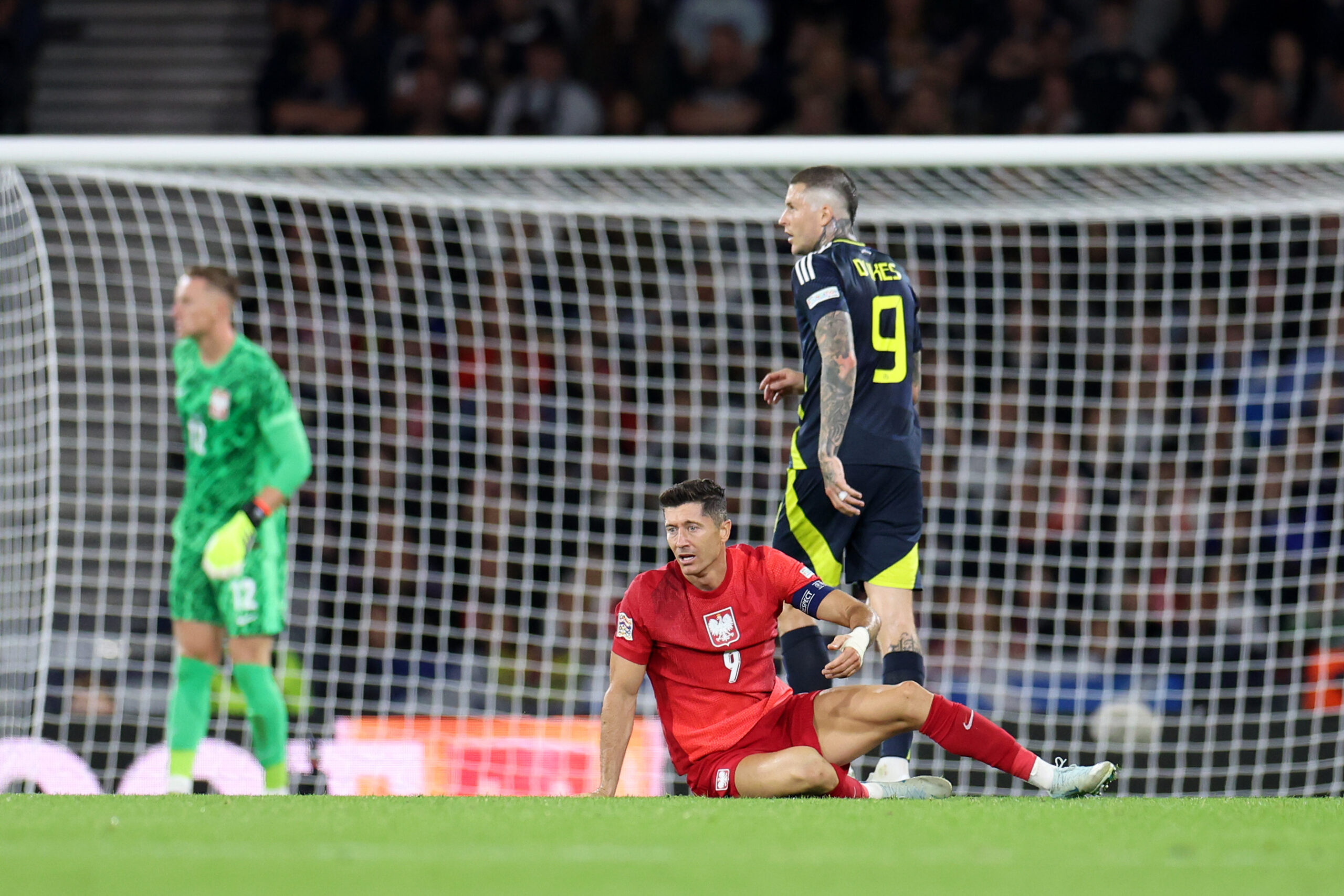 GLASGOW 05.09.2024
MECZ 1. KOLEJKA GRUPA A1 LIGA NARODOW SEZON 2024/25: SZKOCJA - POLSKA --- UEFA NATIONS LEAGUE FOOTBALL MATCH: SCOTLAND - POLAND
ROBERT LEWANDOWSKI  LYNDON DYKES
FOT. PIOTR KUCZA/400mm.pl