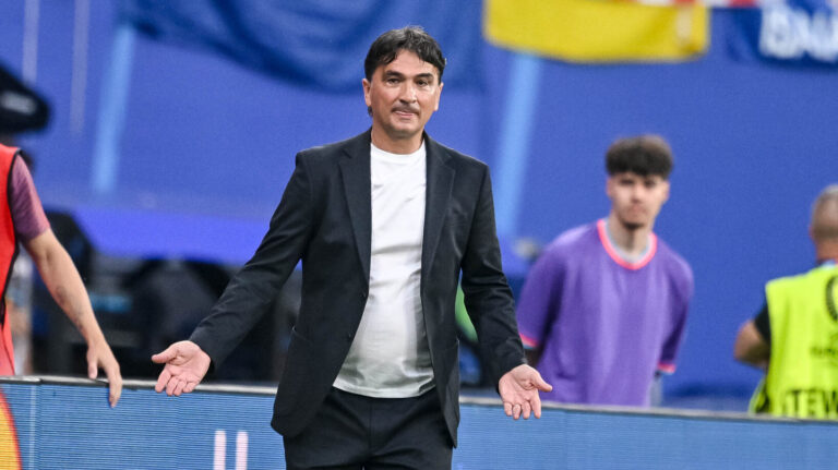 Trainer Zlatko Dalić (Croatia) gestikuliert, gestik waehrend des Spiels der UEFA EURO 2024 - Gruppe B zwischen Kroatien und Italien, Stadion Leipzig am 24. June 2024 in Leipzig, Deutschland. (Foto von Harry Langer/DeFodi Images)     

Trainer Zlatko Dalić (Croatia) gestures during the UEFA EURO 2024 - Group B match between Croatia and Italy at Leipzig Stadium on June 24, 2024 in Leipzig, Germany. (Photo by Harry Langer/DeFodi Images)  
MISTRZOSTWA EUROPY W PILCE NOZNEJ EURO 2024 MECZ CHORWACJA VS WLOCHY
FOT.DEFODI IMAGES/newspix.pl / 400mm.pl
POLAND ONLY!

---
newspix.pl / 400mm.pl