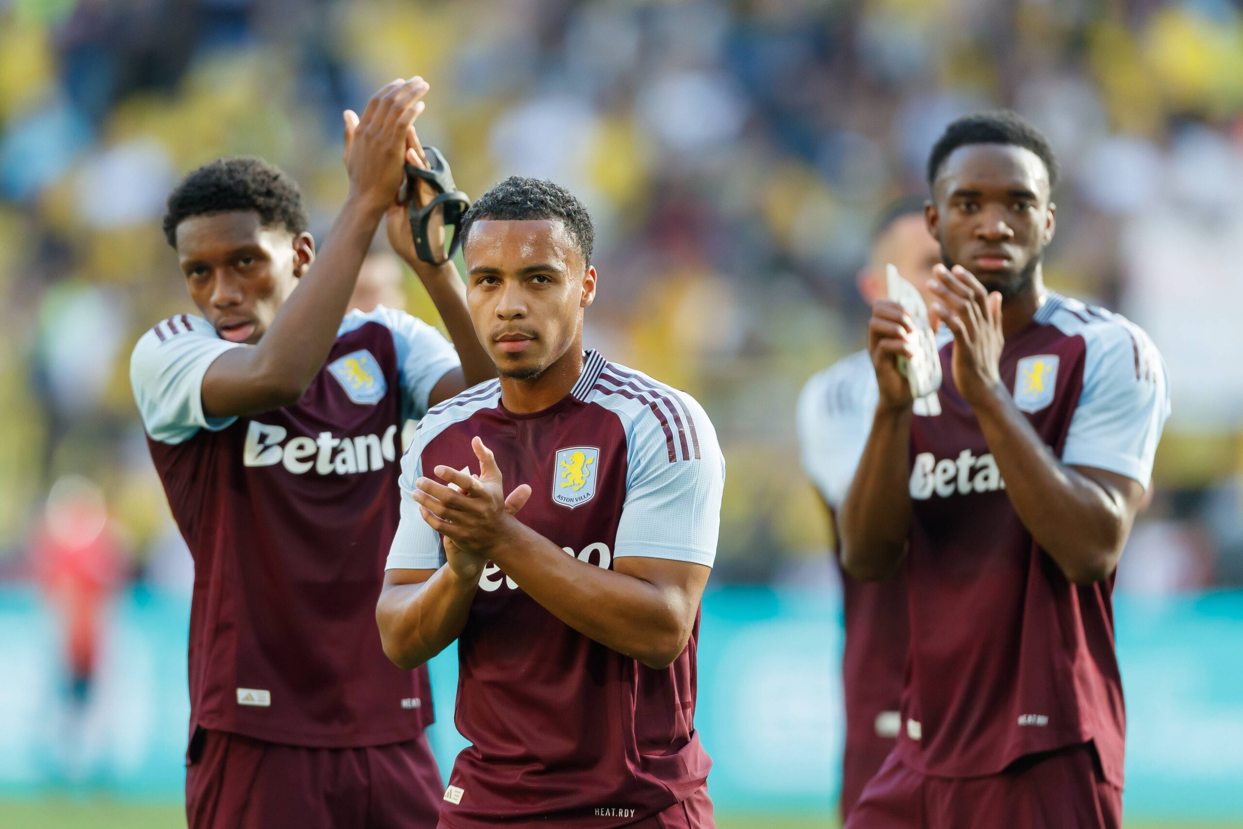 Youri Tielemans (Aston Villa) schaut waehrend des Spiels der  Friendly match zwischen Borussia Dortmund vs Aston Villa, Signal-Iduna-Park am 10. August 2024 in Dortmund, DEU. (Foto von Mario Hommes/DeFodi Images)

Youri Tielemans (Aston Villa) looks on during the Friendly match match between Borussia Dortmund vs Aston Villa at Signal-Iduna-Park on August 10, 2024 in Dortmund, Germany. (Photo by Mario Hommes/DeFodi Images)  
MECZ TOWARZYSKI PILKA NOZNA SEZON 2024/2025
FOT. DEFODI IMAGES/newspix.pl / 400mm.pl

POLAND ONLY !!
---
newspix.pl / 400mm.pl