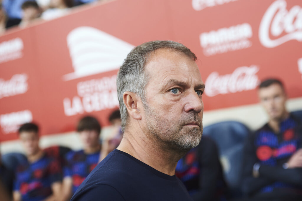 head coach Hansi Flick (FC Barcelona) during the LaLiga match between Villarreal CF and FC Barcelona at La CerĂˇmica on September 22, 2024 in Villarreal, Spain.  
LIGA HISZPANSKA PILKA NOZNA SEZON 2024/2025
FOT. DEFODI IMAGES/newspix.pl / 400mm.pl

POLAND ONLY !!
---
newspix.pl / 400mm.pl