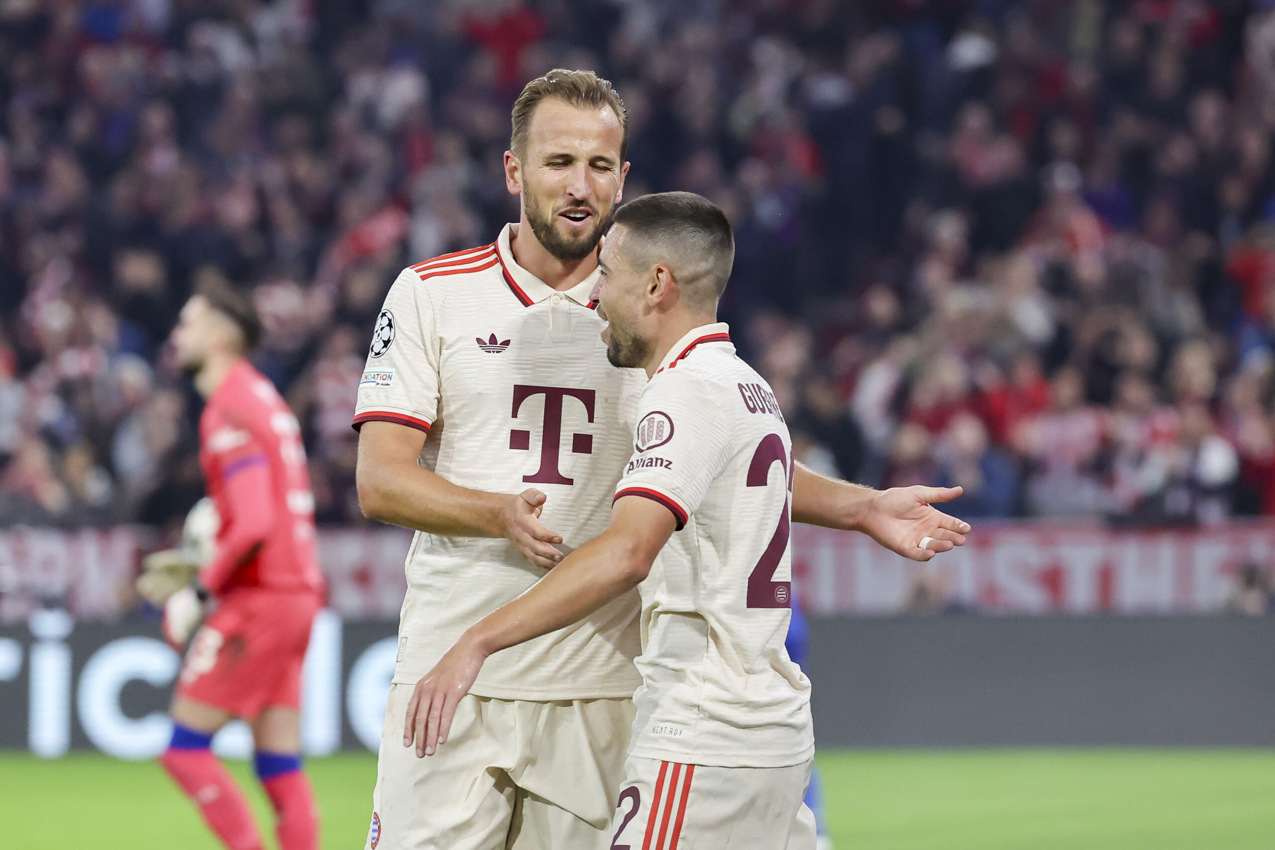 Harry Kane (FC Bayern Muenchen) celebrates after scoring his teams fourth goal with Raphael Guerreiro (FC Bayern Muenchen) during the UEFA Champions League 2024/25 League Phase MD1 match between FC Bayern Munchen and GNK Dinamo at Allianz Arena on September 17, 2024 in Munich, Germany.  (Photo by Marco Steinbrenner/DeFodi Images)
LIGA MISTRZOW PILKA NOZNA SEZON 2024/2025
FOT.DEFODI IMAGES/newspix.pl / 400mm.pl
POLAND ONLY!

---
newspix.pl / 400mm.pl