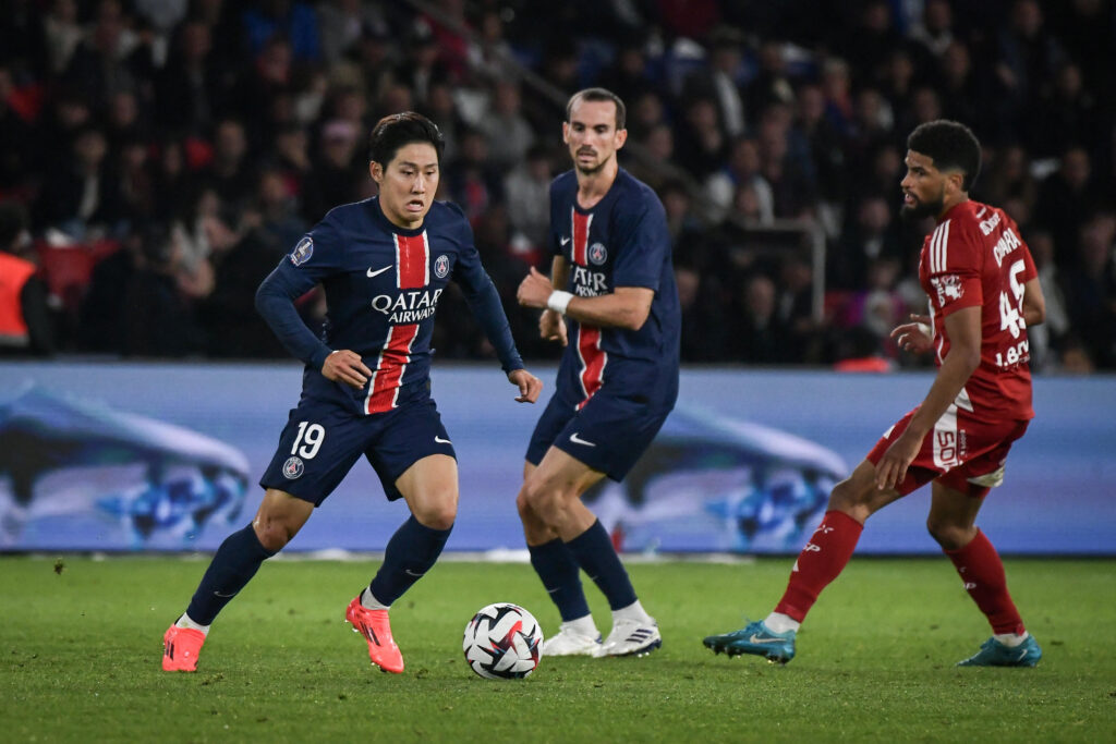 Paris Saint-Germain’s midfielder Lee Kang-in controls the ball during the French L1 football match between Paris Saint-Germain and Stade Brestois 29 at the Parc des Princes stadium in Paris on September 14, 2024. Photo by Firas Abdullah/ABACAPRESS.COM
LIGA FRANCUSKA PILKA NOZNA SEZON 2024/2025
FOT. ABACA/newspix.pl / 400mm.pl
POLAND ONLY!
---
newspix.pl / 400mm.pl