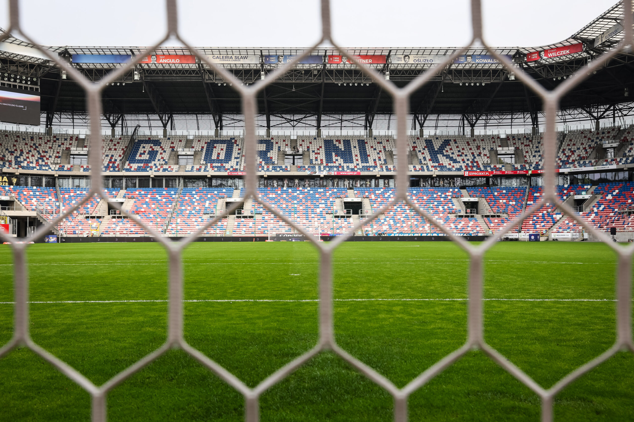 ZABRZE 01.09.2024 
SPORT PILKA NOZNA PKO BANK POLSKI EKSTRAKLASA SEZON 2024/25 MECZ GORNIK ZABRZE - LECHIA GDANSK - - -  FOOTBALL POLISH TOP LEAGUE SEASON 2024 - 2025 MATCH GAME GORNIK ZABRZE - LECHIA GDANSK - - - 
NZ STADION SPORTOWY KS GORNIK ZABRZE IM. ERNESTA POHLA , ARENA ZABRZE , WEWNATRZ INSIDE , TRYBUNA TRIBUNE , 
FOT. GRZEGORZ RADTKE / 400mm.pl