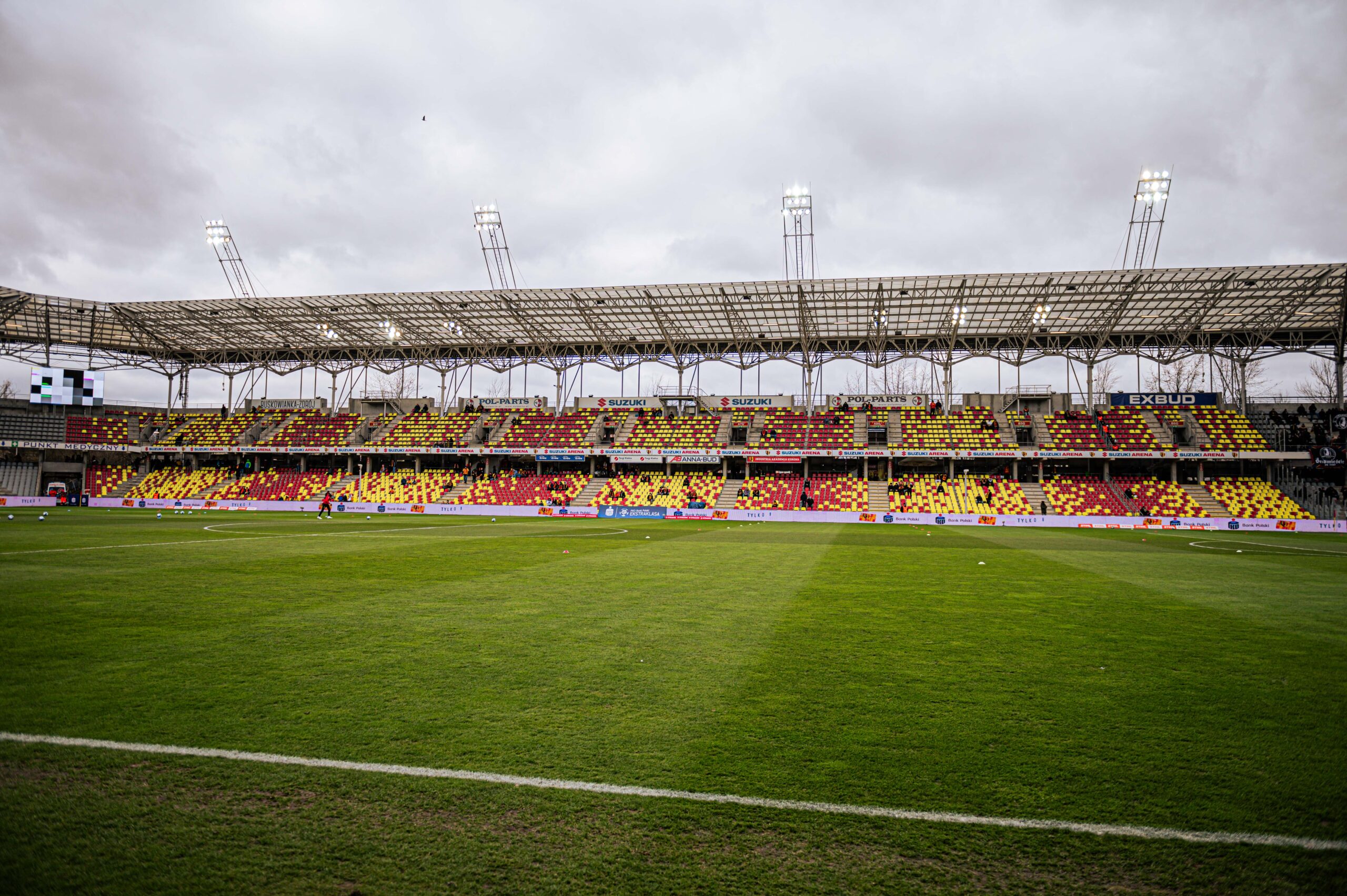 KIELCE 17.03.2024
MECZ 25. KOLEJKA PKO EKSTRAKLASA SEZON 2023/24 --- POLISH FOOTBALL TOP LEAGUE MATCH IN KIELCE: KORONA KIELCE - POGON SZCZECIN
ILUSTRACJA STADION SUZUKI ARENA 
FOT. MICHAL TRZPIS/400MM.PL