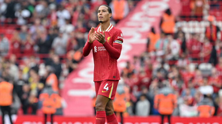 Premier League Liverpool v Bournemouth Virgil van Dijk of Liverpool claps fans at full time during the Premier League match Liverpool vs Bournemouth at Anfield, Liverpool, United Kingdom, 21st September 2024 Photo by Liverpool Anfield Merseyside United Kingdom Copyright: xCodyxFroggatt/NewsxImagesx,Image: 910463223, License: Rights-managed, Restrictions: , Model Release: no, Credit line: Cody Froggatt/News Images / imago sport / Forum