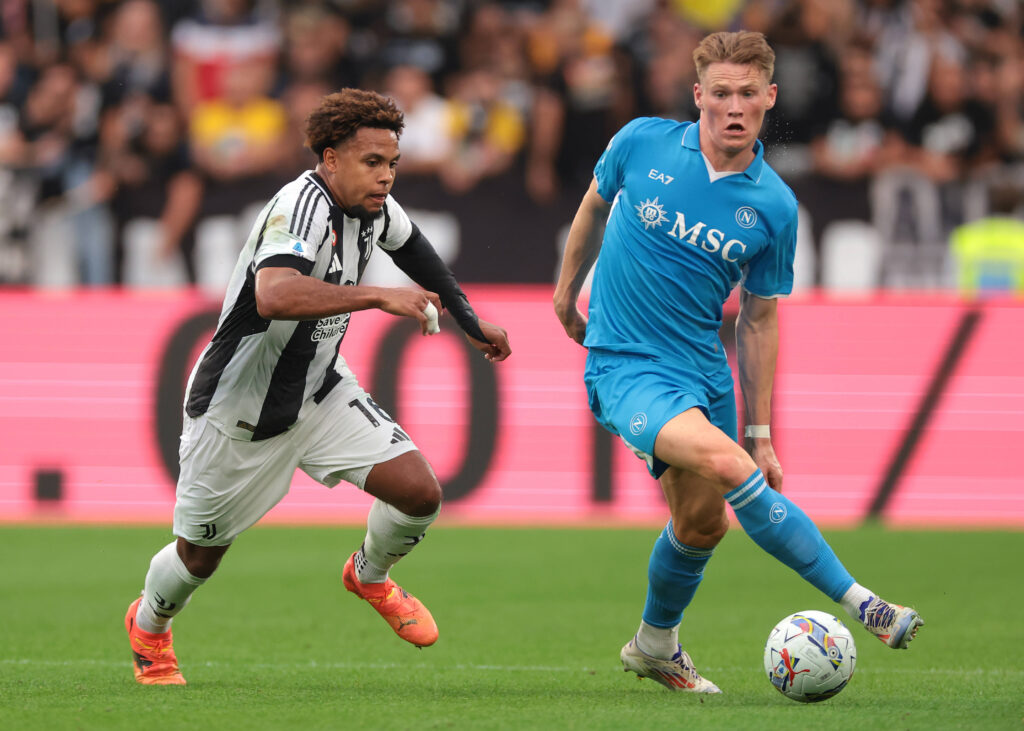 Turin, Italy, 21st September 2024. Scott McTominay of SSC Napoli is pursued by Weston McKennie of Juventus during the Serie A match at Allianz Stadium, Turin. Picture credit should read: / Sportimage EDITORIAL USE ONLY. No use with unauthorised audio, video, data, fixture lists, club/league logos or live services. Online in-match use limited to 120 images, no video emulation. No use in betting, games or single club/league/player publications. SPI-3306-0093,Image: 912765471, License: Rights-managed, Restrictions: , Model Release: no, Credit line: Jonathan Moscrop / imago sport / Forum