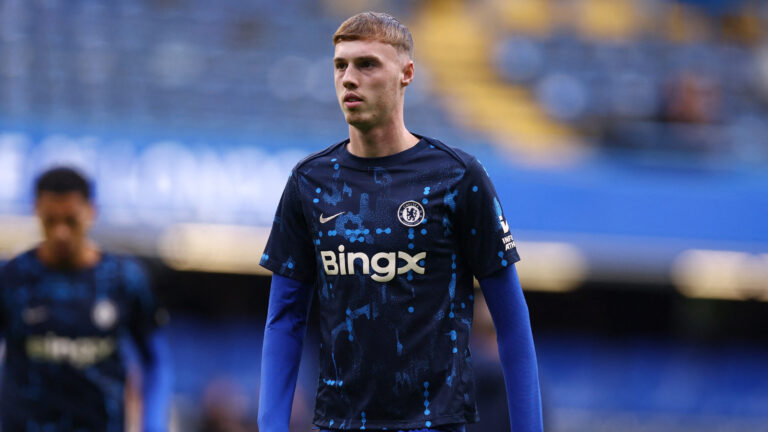 Soccer Football - Premier League - Chelsea v Brighton &amp; Hove Albion - Stamford Bridge, London, Britain - September 28, 2024 Chelsea&#039;s Cole Palmer during the warm up before the match  EDITORIAL USE ONLY. NO USE WITH UNAUTHORIZED AUDIO, VIDEO, DATA, FIXTURE LISTS, CLUB/LEAGUE LOGOS OR &#039;LIVE&#039; SERVICES. ONLINE IN-MATCH USE LIMITED TO 120 IMAGES, NO VIDEO EMULATION. NO USE IN BETTING, GAMES OR SINGLE CLUB/LEAGUE/PLAYER PUBLICATIONS. PLEASE CONTACT YOUR ACCOUNT REPRESENTATIVE FOR FURTHER DETAILS..,Image: 913195771, License: Rights-managed, Restrictions: NO USE WITH UNAUTHORIZED AUDIO, VIDEO, DATA, FIXTURE LISTS, CLUB/LEAGUE LOGOS OR “LIVE” SERVICES. ONLINE IN-MATCH USE LIMITED TO 45 IMAGES, NO VIDEO EMULATION. NO USE IN BETTING, GAMES OR SINGLE CLUB/LEAGUE/PLAYER PUBLICATIONS., Model Release: no, Credit line: Hannah McKay / Reuters / Forum