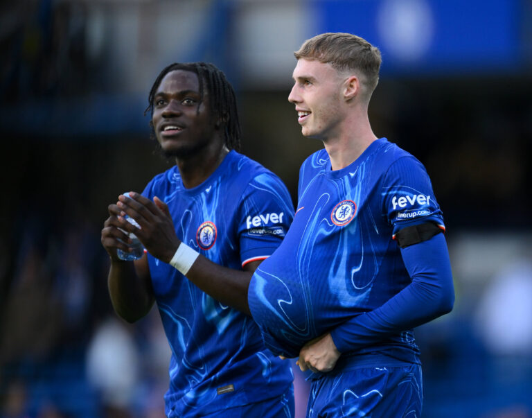 Football - 2024 / 2025 Premier League - Chelsea vs Brighton &amp; Hove Albion - Stamford Bridge - Saturday 28th September 2024. Chelsea s Cole Palmer with Romeo Lavia and the match ball after he scorers 4 goals. COLORSPORT / ASHLEY WESTERN,Image: 913506588, License: Rights-managed, Restrictions: PUBLICATIONxNOTxINxUK, Model Release: no, Credit line: IMAGO / imago sport / Forum