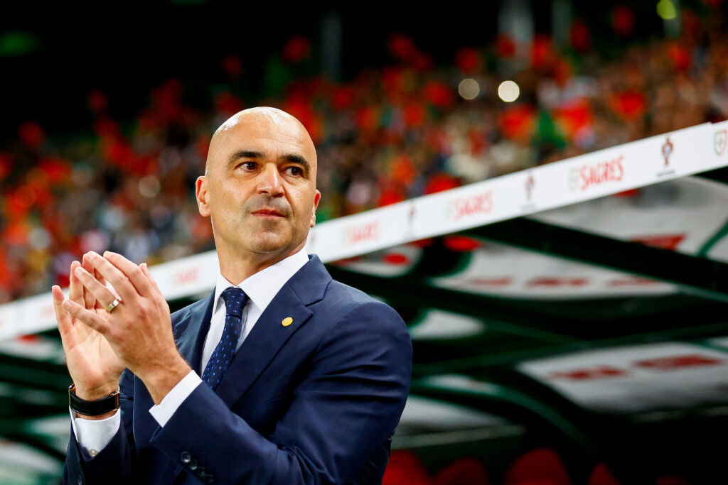 Lissabon, Portugal, 23.03.2023: Trainer Roberto Martinez (Portugal) schaut waehrend des Qualifikationsspiels der Gruppe J fuer die UEFA Europameisterschaft 2024 zwischen Portugal vs Liechtenstein, Portugal vs Liechtenstein im Estadio Jose Alvalade am 23. March 2023 in Lissabon, Portugal. (Foto von Joao Rico/DeFodi Images)

Lisbon, Portugal, 23.03.2023: Trainer Roberto Martinez (Portugal) looks on during the qualification match of Group J for the UEFA Euopean Championship 2024 between Portugal vs Liechtenstein at Estadio Jose Alvalade on March 23, 2023 in Lisbon, Portugal. (Photo by Joao Rico/DeFodi Images)  
PILKA NOZNA ELIMINACJE MISTRZOSTW EUROPY PORTUGALIA - LIECHTENSTEIN
FOT. DEFODI IMAGES/newspix.pl / 400mm.pl
POLAND ONLY!
---
newspix.pl / 400mm.pl