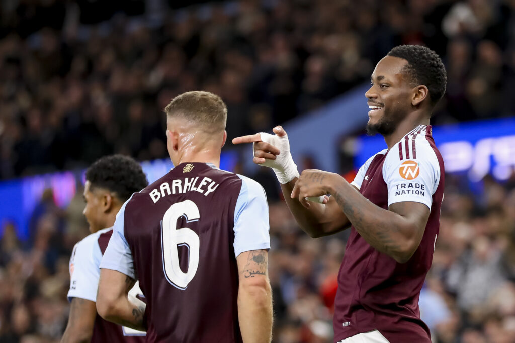 Jhon Duran (Aston Villa) celebrates after scoring his team&#039;s first goal with teammates after the UEFA Champions League 2024/25 League Phase MD2 match between Aston Villa FC and FC Bayern Mnchen at Villa Park on October 2, 2024 in Birmingham, England.   (Photo by Ryan Crockett/DeFodi Images) 
LIGA MISTRZOW PILKA NOZNA SEZON 2024/2025
FOT.DEFODI IMAGES/newspix.pl / 400mm.pl
POLAND ONLY!

---
newspix.pl / 400mm.pl