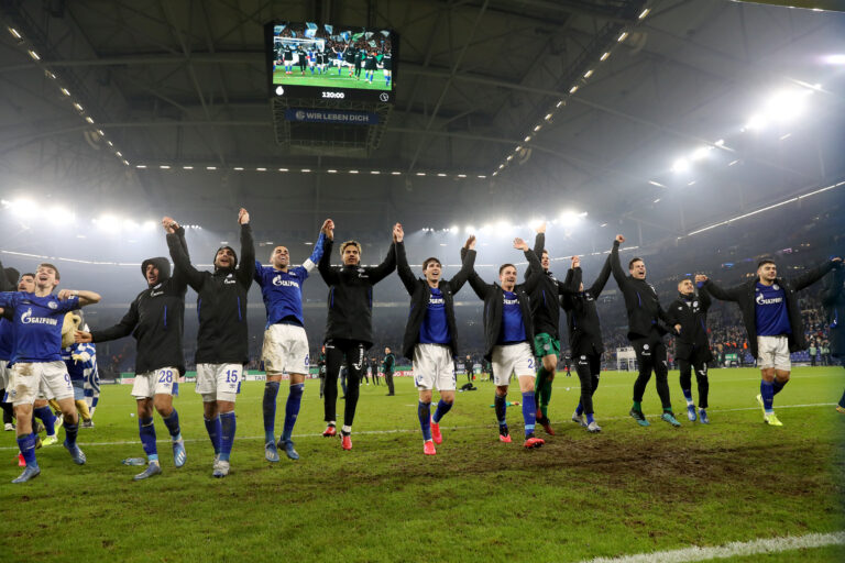 (200205) -- GELSENKIRCHEN, Feb. 5, 2020 (Xinhua) -- Players of Schalke celebrate after a 2019-2020 season German Cup Third round match between FC Schalke 04 and Hertha BSC in Gelsenkirchen, Germany, Feb. 4, 2020. (Photo by Joachim Bywaletz/Xinhua)
2020.02.04 GELSENKIRCHEN
Pilka nozna Puchar niemiec
Puchar niemiec
Foto Xinhua / PressFocus

!!! POLAND ONLY !!!