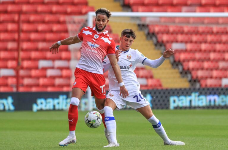 August 8, 2023, Barnsley, South Yorkshire, United Kingdom: Barry Cotter #17 of Barnsley and Sam Taylor of Tranmere Rovers battle for the ball during the Carabao Cup match Barnsley vs Tranmere Rovers at Oakwell, Barnsley, United Kingdom, 8th August 2023. (Credit Image: © Alfie Cosgrove/News Images via ZUMA Press Wire) 
PUCHAR CARABAO PILKA NOZNA SEZON 2023/2024

FOT. ZUMA/newspix.pl / 400mm.pl
POLAND ONLY!
---
newspix.pl / 400mm.pl