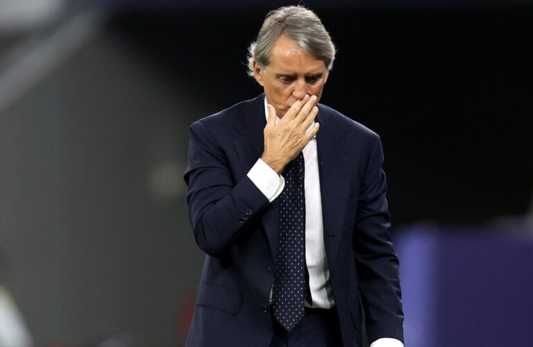 (240131) -- DOHA, Jan. 31, 2024 (Xinhua) -- Saudi Arabia&#039;s head coach Roberto Mancini ponders during the round of 16 match between Saudi Arabia and South Korea at AFC Asian Cup Qatar 2023 in Doha, Qatar, Jan. 30, 2024. (Xinhua/Cao Can)

2024.01.30 Doha
pilka nozna Puchar Azji
Arabia Saudyjska - Korea Poludniowa
Foto Cao Can/Xinhua/PressFocus

!!! POLAND ONLY !!!