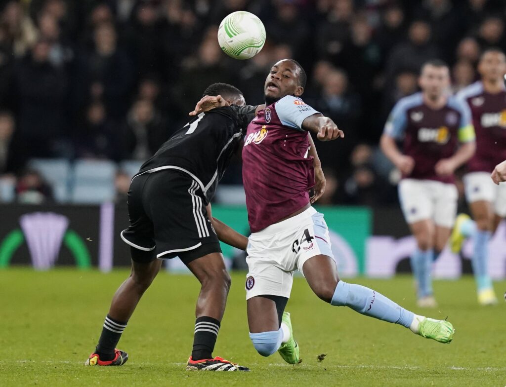 March 14, 2024, Birmingham: Birmingham, England, 14th March 2024. Jorrel Hato of Ajax (L) challenges Jhon Duran of Aston Villa during the UEFA Europa Conference League Round of 16 match at Villa Park, Birmingham. (Credit Image:  
LIGA KONFERENCJI EUROPY UEFA PILKA NOZNA SEZON 2023/2024
FOT. ZUMA/newspix.pl / 400mm.pl

POLAND ONLY !!!
---
newspix.pl / 400mm.pl