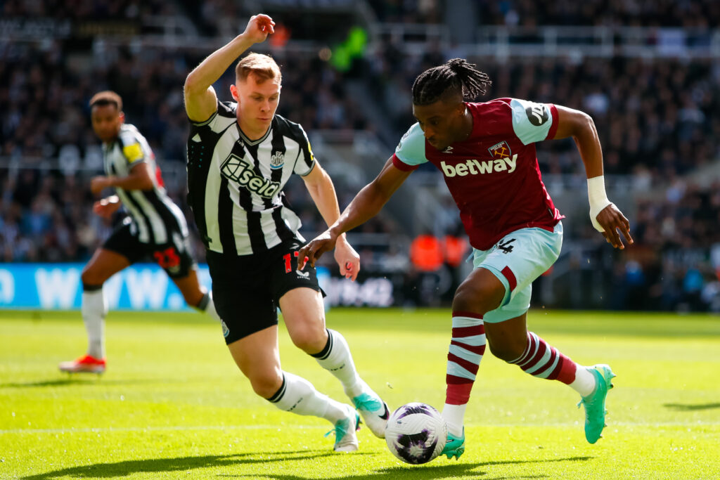 March 30, 2024, Bristol, England, United Kingdom: 30th March 2024; St James&#039; Park, Newcastle, England; Premier League Football, Newcastle United versus West Ham United; Mohammed Kudus of West Ham United holds off Emil Krafth of Newcastle United (Credit Image: © Graham Wilson/Action Plus Sports via ZUMA Press Wire) 
LIGA ANGIELSKA PILKA NOZNA SEZON 2023/2024
FOT. ZUMA/newspix.pl / 400mm.pl

POLAND ONLY !!!
---
newspix.pl / 400mm.pl