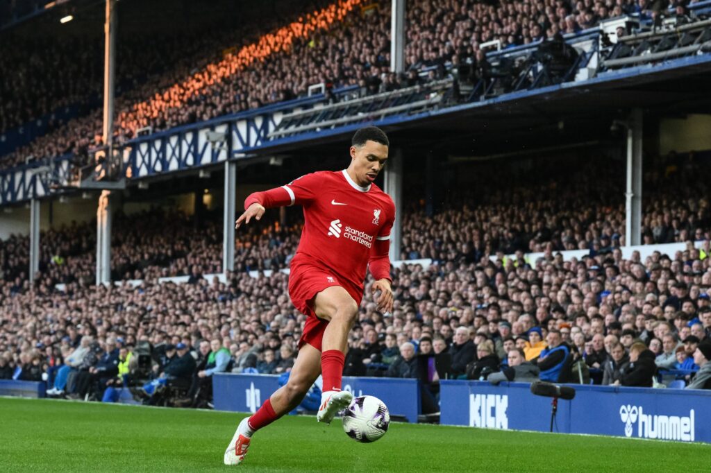 April 24, 2024, Liverpool, Merseyside, United Kingdom: Trent Alexander-Arnold of Liverpool with the ball during the Premier League match Everton vs Liverpool at Goodison Park, Liverpool, United Kingdom, 24th April 2024. (Credit Image: © Craig Thomas/News Images via ZUMA Press Wire)
PILKA NOZNA LIGA ANGIELSKA SEZON 2023/2024
FOT. ZUMA/newspix.pl / 400mm.pl
POLAND ONLY!
---
newspix.pl / 400mm.pl