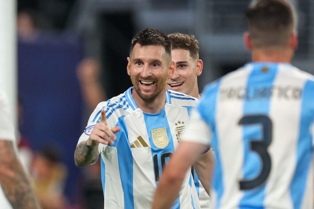 July 9, 2024, East Rutherford, New Jersey, USA: Lionel Messi of Argentina during the match against Canada in the quarterfinals of the CONMEBOL Copa AmÃ©rica 2024 at Metlife Stadium in East Rutherford in the State of New Jersey in the United States t, on July 9, 2024. (Credit Image: © Vanessa Carvalho/ZUMA Press Wire)(Credit ALL Usage: � Vanessa Carvalho/Red Carpet Pictures via ZUMAPRESS.com) 
copa america mecz ARGENTYNA VS KANADA
FOT. ZUMA/newspix.pl / 400mm.pl
POLAND ONLY!
---
newspix.pl / 400mm.pl