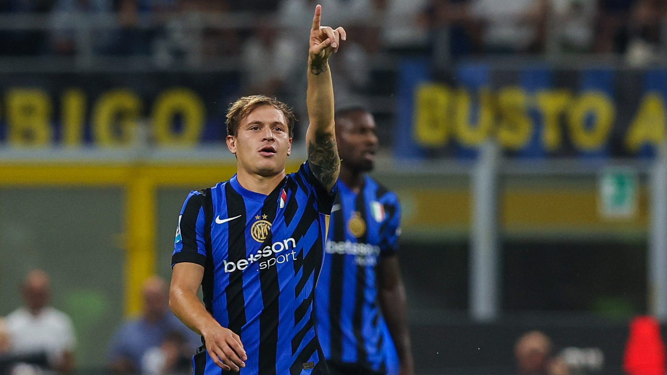 Nicolo Barella of FC Internazionale celebrates after scoring a goal during Serie A 2024/25 football match between FC Internazionale and Atalanta BC at Giuseppe Meazza Stadium, Milan, Italy on August 30, 2024 (Photo by Fabrizio Carabelli/IPA Sport / i/IPA/Sipa USA)
2024.08.30 Mediolan
pilka nozna liga wloska
Inter Mediolan - Atalanta Bergamo
Foto Fabrizio Carabelli/IPA Sport/ipa-agency.net/SIPA USA/PressFocus

!!! POLAND ONLY !!!