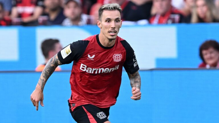 8/31/2024 - LEVERKUSEN - Alejandro Grimaldo of Bayer 04 Leverkusen during the Bundesliga match between Bayer 04 Leverkusen and RB Leipzig at the Bay Arena on Aug. 31, 2024 in Leverkusen, Germany. ANP | Hollandse Hoogte | GERRIT VAN KEULEN /ANP/Sipa USA
2024.08.31 Leverkusen
pilka nozna liga niemiecka
Bayer 04 Leverkusen - RB Lipsk
Foto ANP/ANP/SIPA USA/PressFocus

!!! POLAND ONLY !!!