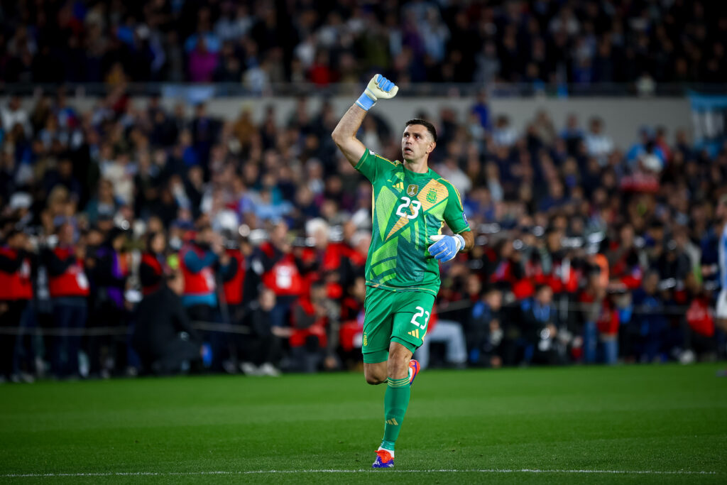 Emiliano Martinez of Argentina seen during the match between Argentina and Chile as part of Fifa World Cup 2026 Qualifiers at Estadio Mas Monumental. Final score: Argentina 3 - 0 Chile (Photo by Roberto Tuero / SOPA Images/Sipa USA)
2024.09.05 Buenos Aires
pilka nozna Mistrzostwa ?wiata 2026 Kwalifikacje
Argentyna - Chile
Foto SOPA Images/SIPA USA/PressFocus

!!! POLAND ONLY !!!