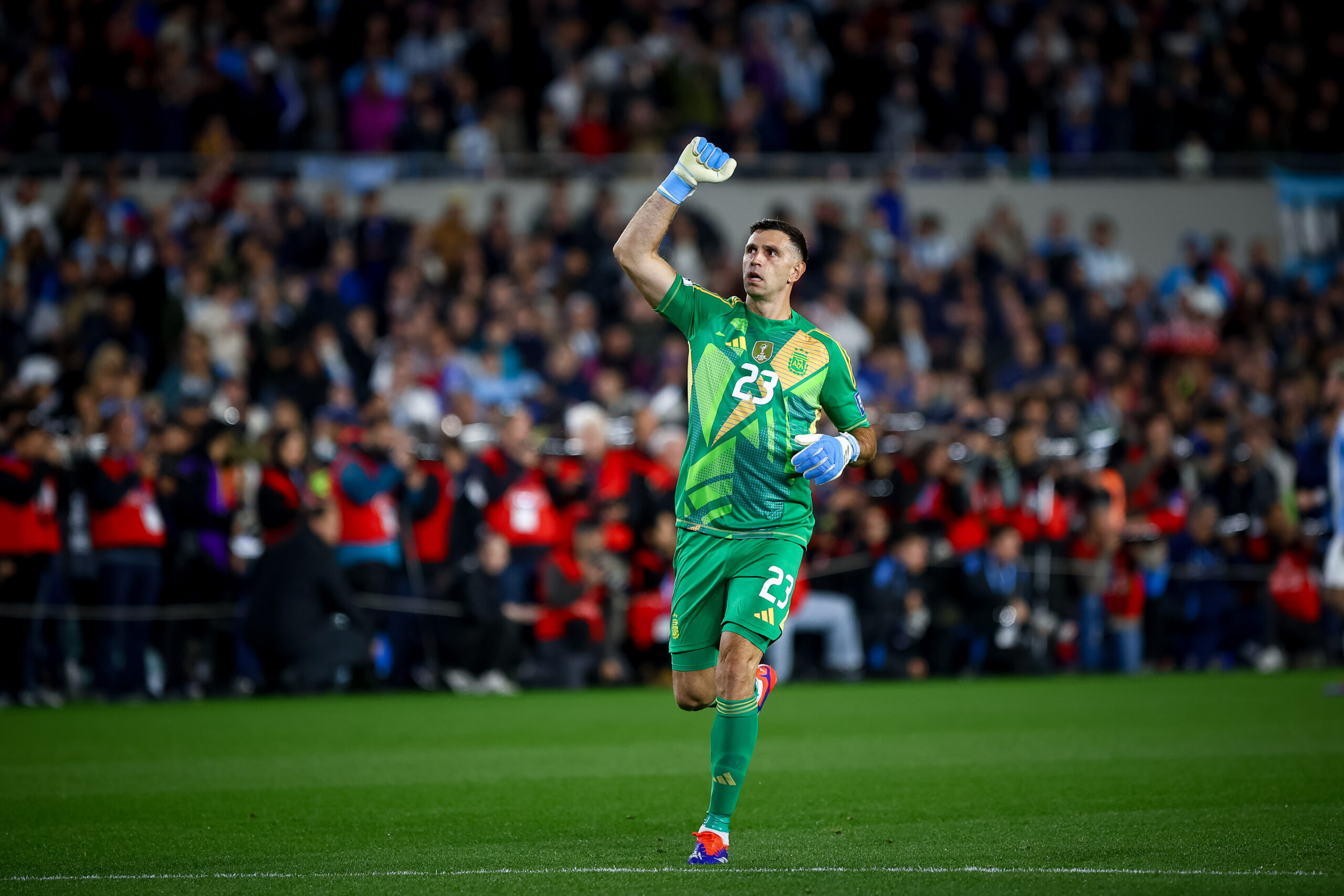 Emiliano Martinez of Argentina seen during the match between Argentina and Chile as part of Fifa World Cup 2026 Qualifiers at Estadio Mas Monumental. Final score: Argentina 3 - 0 Chile (Photo by Roberto Tuero / SOPA Images/Sipa USA)
2024.09.05 Buenos Aires
pilka nozna Mistrzostwa ?wiata 2026 Kwalifikacje
Argentyna - Chile
Foto SOPA Images/SIPA USA/PressFocus

!!! POLAND ONLY !!!