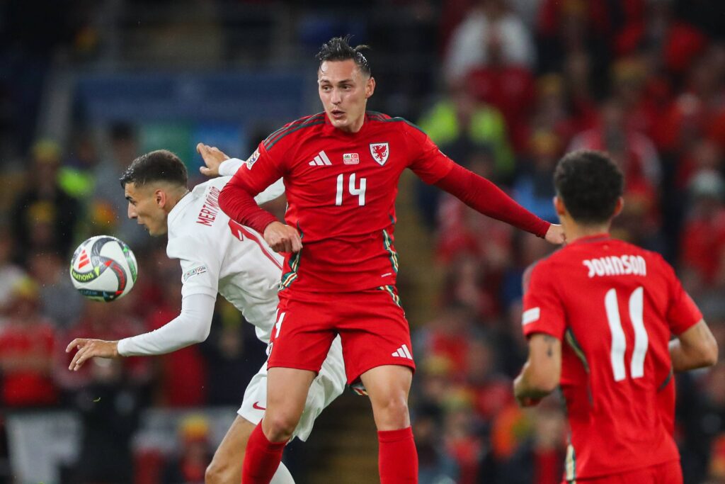 September 6, 2024, Cardiff, South Glamorgan, United Kingdom: Mert MÃ¼ldÃ¼r of TÃ¼rkiye and Connor Roberts of Wales battle for the ball during the UEFA Nations League - League B - Group 4 - Wales v Turkey at Cardiff City Stadium, Cardiff, United Kingdom, 6th September 2024. (Credit Image: © Gareth Evans/News Images via ZUMA Press Wire) 
LIGA NARODOW UEFA PILKA NOZNA SEZON 2024/2025
WALIA v TURCJA
FOT. ZUMA/newspix.pl / 400mm.pl

POLAND ONLY !!!
---
newspix.pl / 400mm.pl