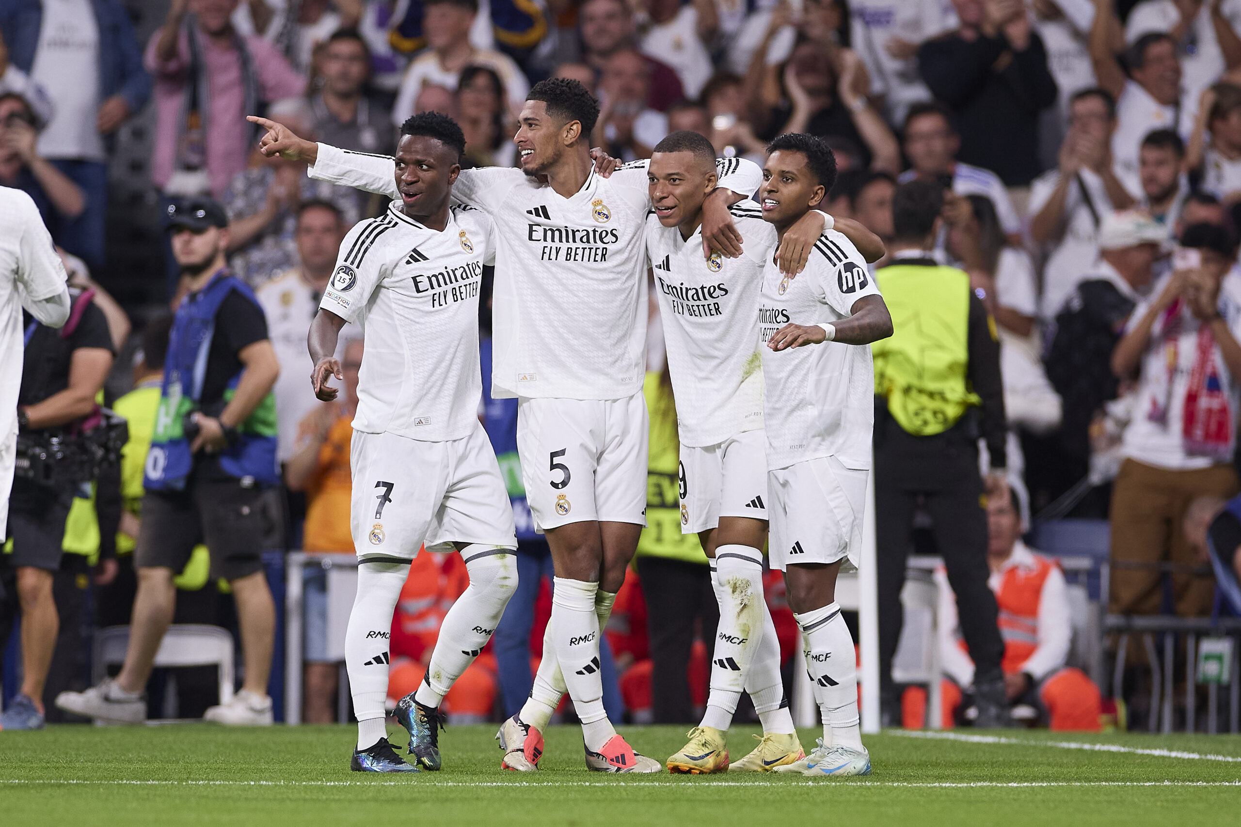 (From L to R) Vinicius Junior, Jude Bellingham, Kylian Mbappe of Real Madrid CF and Rodrygo Goes of Real Madrid CF celebrate a goal during the 2024/2025 UEFA Champions League week 1 football match between Real Madrid CF and VfB Stuttgart at Santiago Bernabeu stadium. Final score: Real Madrid CF 3 : 1 VfB Stuttgart (Photo by Federico Titone / SOPA Images/Sipa USA)
2024.09.17 Madryt
pilka nozna , Liga Mistrzow
Real Madryt - VfB Stuttgart
Foto Federico Titone/SOPA Images/SIPA USA/PressFocus

!!! POLAND ONLY !!!