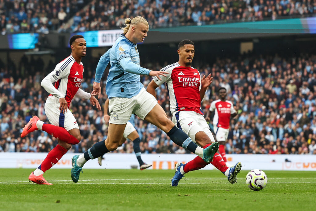 September 22, 2024, London, England, United Kingdom: Erling Haaland of Manchester City scores his 100th goal to make it 1-0 during the Premier League match Manchester City vs Arsenal at Etihad Stadium, Manchester, United Kingdom, 22nd September 2024. (Credit Image: © Mark Cosgrove/News Images via ZUMA Press Wire) 
LIGA ANGIELSKA PILKA NOZNA SEZON 2024/2025
FOT. ZUMA/newspix.pl / 400mm.pl

POLAND ONLY !!!
---
newspix.pl / 400mm.pl