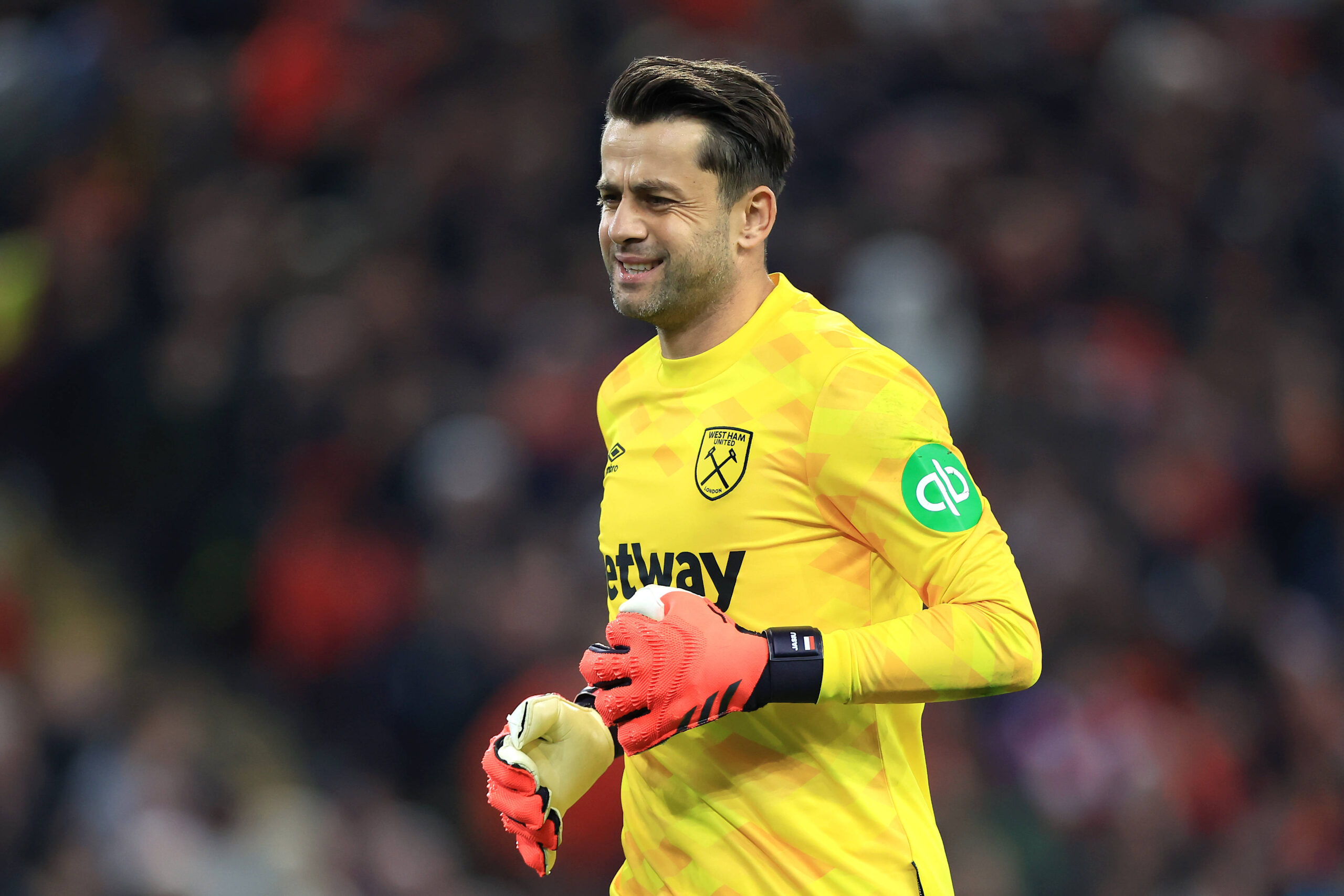 Liverpool, England, 25th September 2024. West Ham s goalkeeper Lukasz Fabianski reacts during the Carabao Cup match at Anfield, Liverpool. Picture credit should read: Jessica Hornby / Sportimage EDITORIAL USE ONLY. No use with unauthorised audio, video, data, fixture lists, club/league logos or live services. Online in-match use limited to 120 images, no video emulation. No use in betting, games or single club/league/player publications. SPI-3333-0121
2024.09.25 Liverpool
pilka nozna puchar ligi angielskiej
Liverpool - West Ham
Foto IMAGO/PressFocus

!!! POLAND ONLY !!!