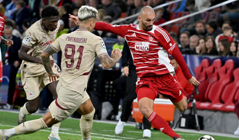 October 1, 2024, Salzburg, Austria: Ludovic Ajorque of Brest (R) in action against Kamil Piatkowski of Salzburg (C) during the UEFA Champions League, League phase football match between Salzburg and Brest (Credit Image: © Panoramic via ZUMA Press) 
LIGA MISTRZOW UEFA PILKA NOZNA SEZON 2024/2025
FOT. ZUMA/newspix.pl / 400mm.pl

POLAND ONLY !!!
---
newspix.pl / 400mm.pl