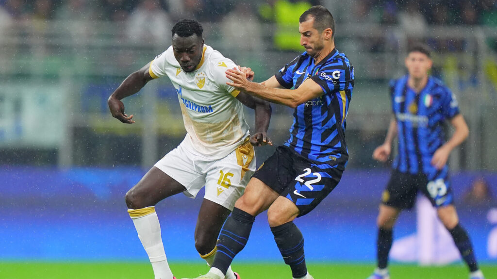 October 1, 2024, Milano, Italia: Inter Milan&#039;s Henrikh Mkhitaryan fight for the ball with Red Star&#039;s Silas   during the Uefa Champions League soccer match between Inter and Fc Crvena at the San Siro Stadium in Milan, north Italy -Tuesday , October 1th , 2024. Sport - Soccer . (Photo by Spada/LaPresse) (Credit Image: © Spada/LaPresse via ZUMA Press) 
LIGA MISTRZOW UEFA PILKA NOZNA SEZON 2024/2025
FOT. ZUMA/newspix.pl / 400mm.pl

POLAND ONLY !!!
---
newspix.pl / 400mm.pl