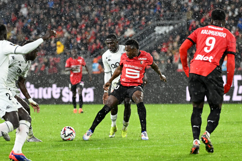 15 Lamine CAMARA (asm) - 20 Carlos ANDRES GOMEZ (srfc) during the Ligue 1 MCDonald&#039;s match between Rennes and Monaco at Roazhon Park on October 5, 2024 in Rennes, France. ((Photo by Christophe Saidi/FEP/Icon Sport/Sipa USA)
2024.10.05 Rennes
pilka nozna , Liga Francuska
Stade Rennes - AS Monaco
Foto Christophe Saidi/FEP/Icon Sport/SIPA USA/PressFocus

!!! POLAND ONLY !!!